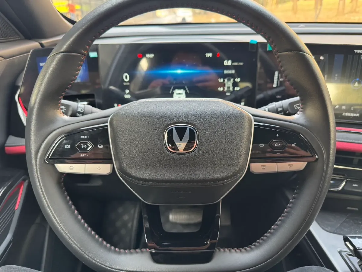 2024 ChangAn X5 PLUS 1.5T 188HP L4 7DCT,autocango,china used car exporter,china ev exporter,chinese used car exporter,chinese used ev exporter