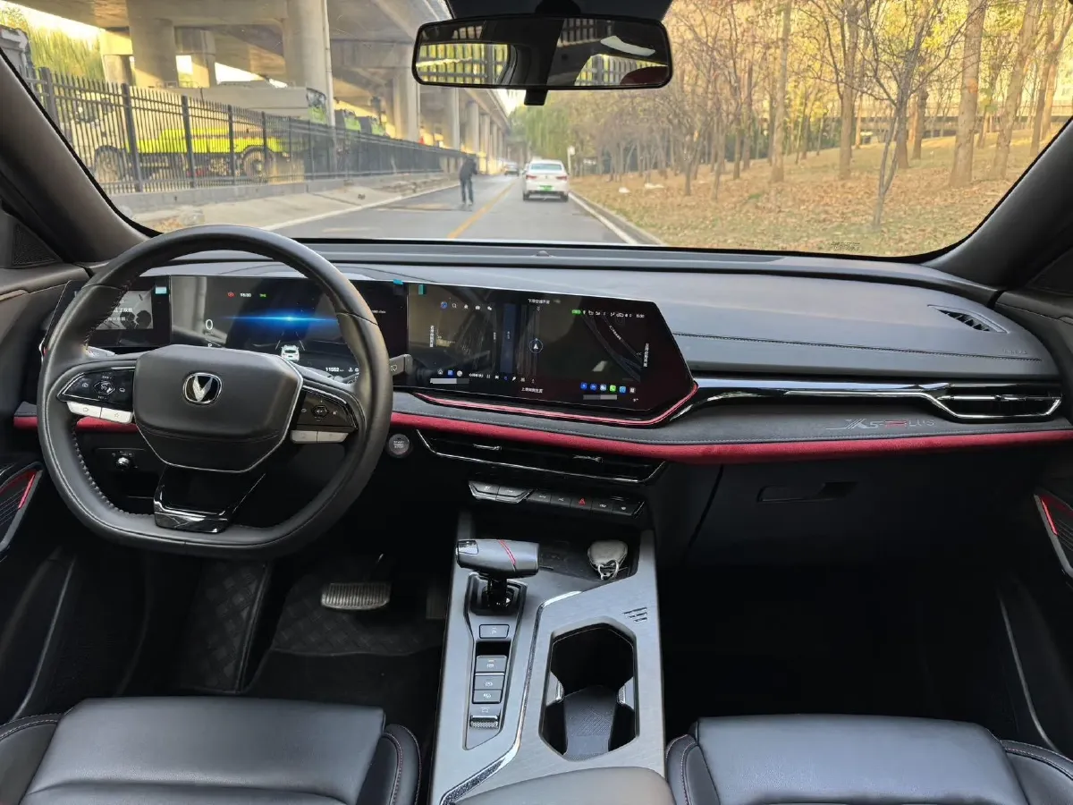 2024 ChangAn X5 PLUS 1.5T 188HP L4 7DCT,autocango,china used car exporter,china ev exporter,chinese used car exporter,chinese used ev exporter