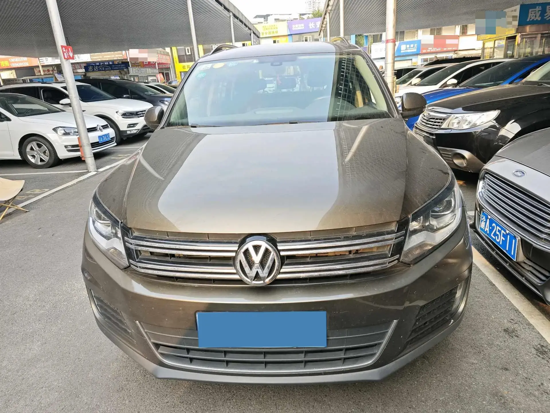 2017 VOLKSWAGEN TIGUAN thumbnail 2