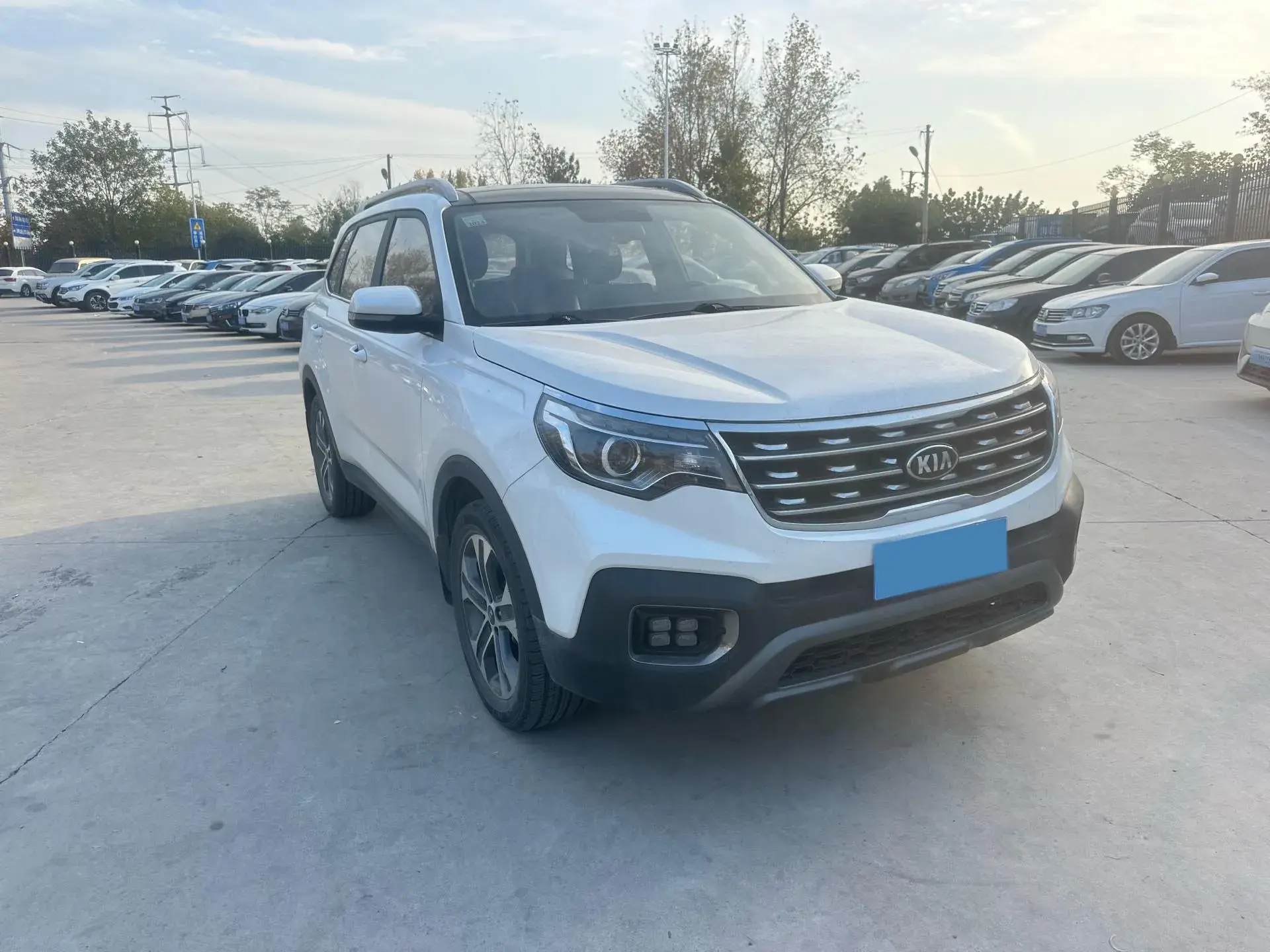 2019 KIA SPORTAGE thumbnail 2