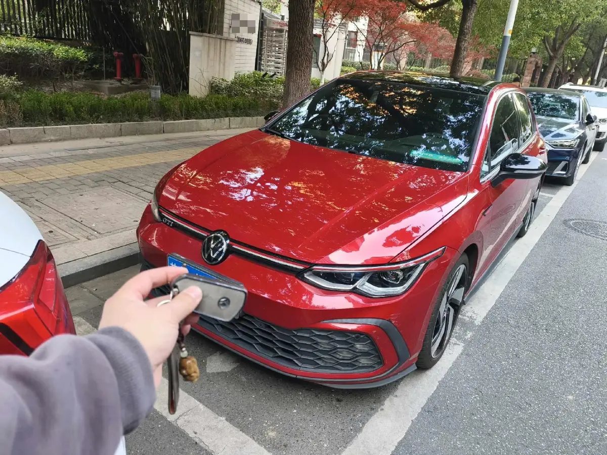 2021 Volkswagen GolfGTI 2.0T 220HP L4 7DCT