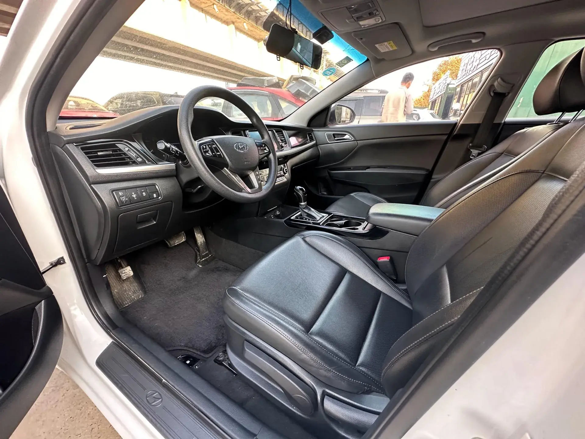 2017 HYUNDAI MISTRA thumbnail 4