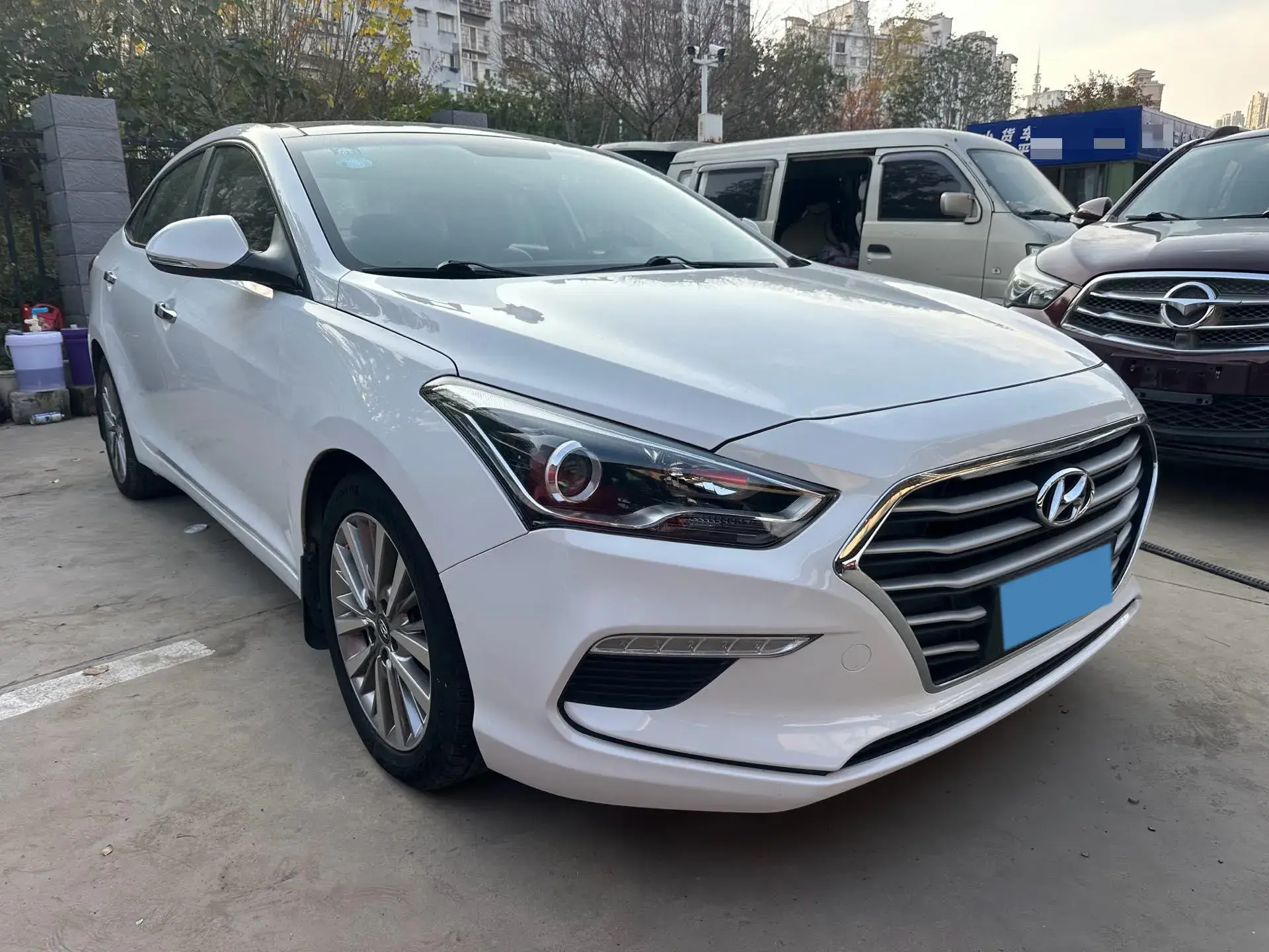 2017 HYUNDAI MISTRA thumbnail 2