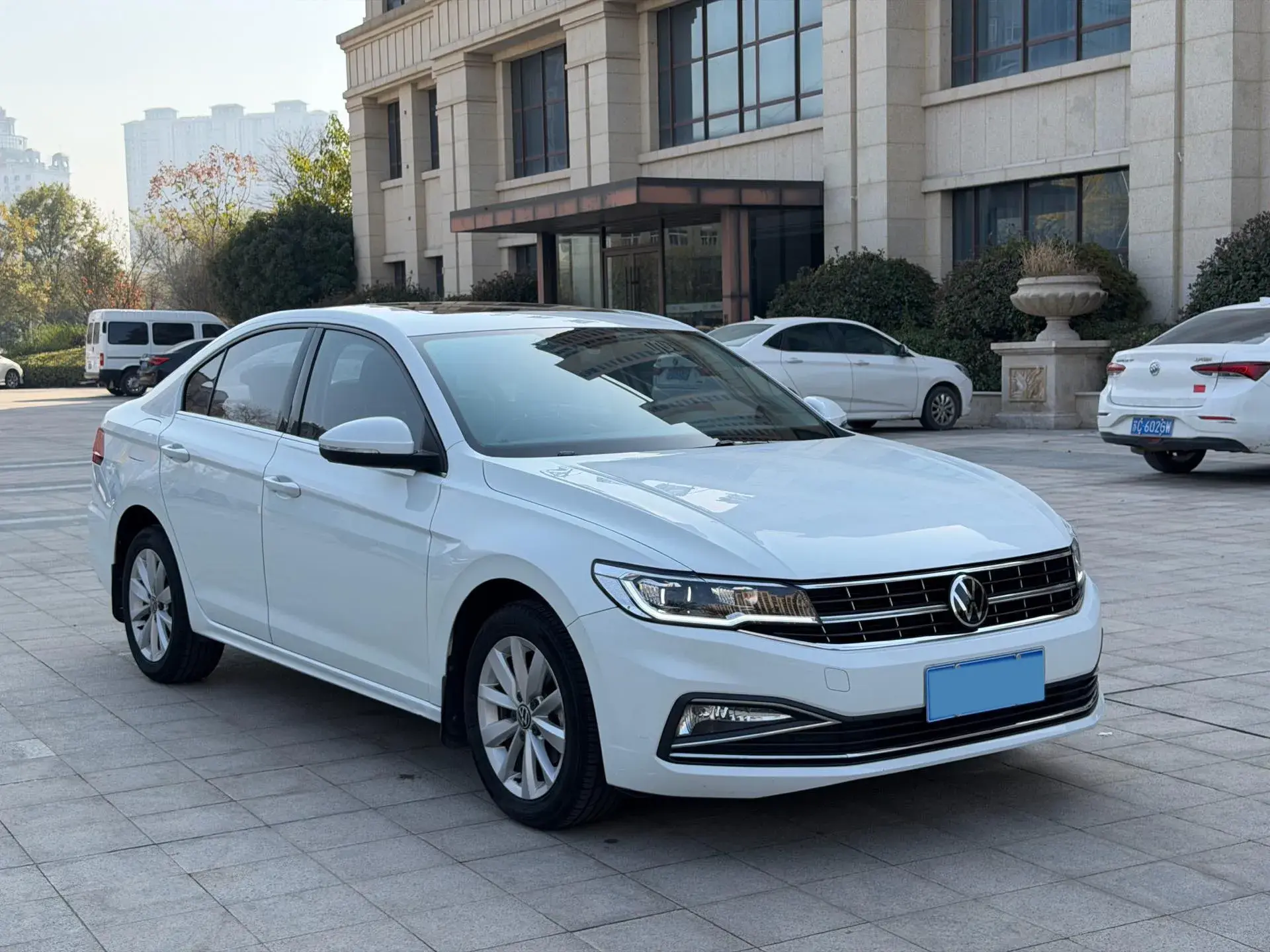 2021 VOLKSWAGEN BORA thumbnail 3