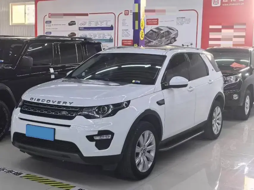 2019 LAND ROVER view 1