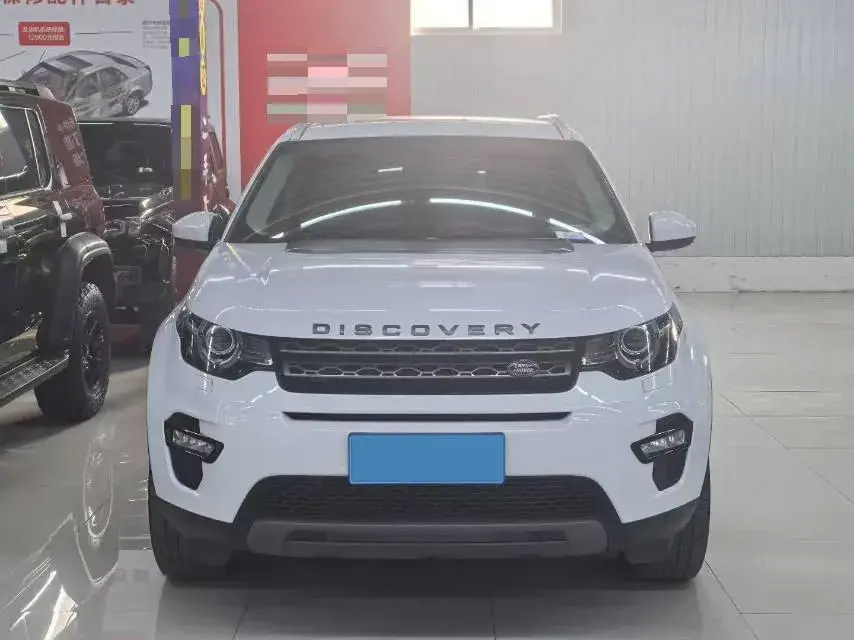 2019 LAND ROVER thumbnail 2