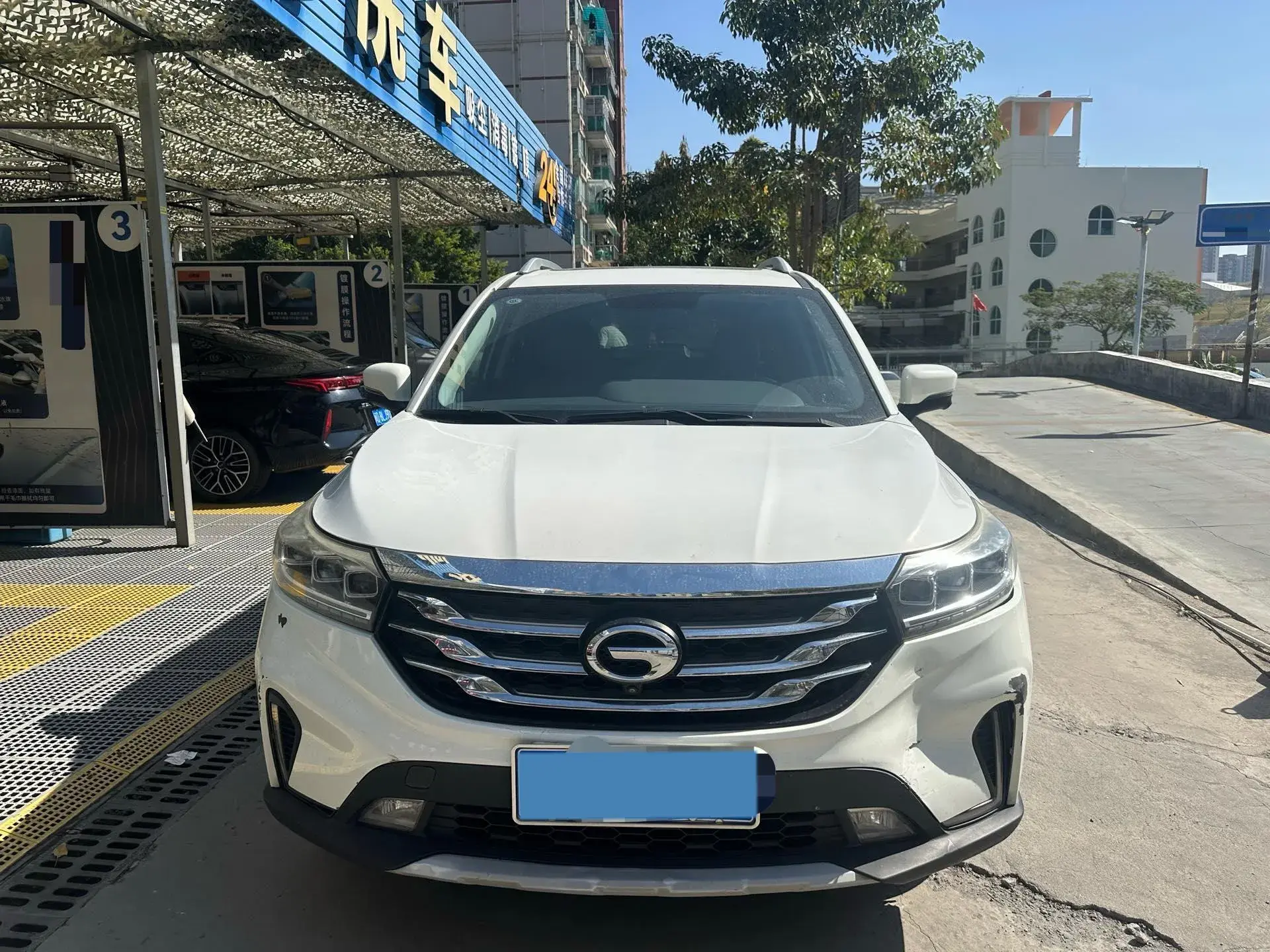 2018 GAC TRUMPCHI thumbnail 2