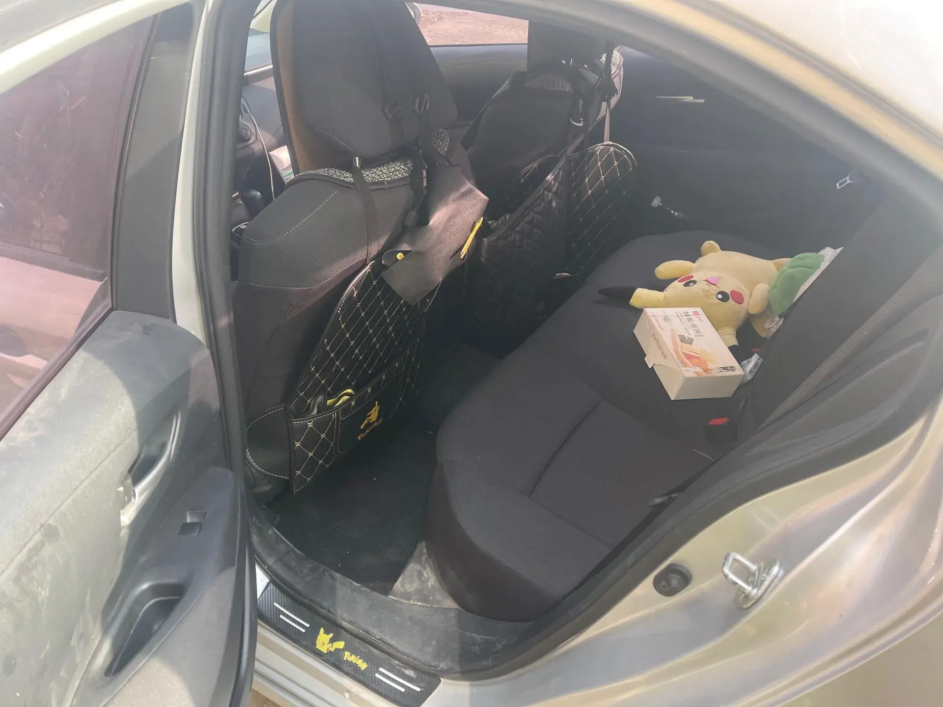 2019 TOYOTA COROLLA thumbnail 3