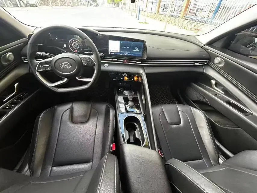 2021 Hyundai Elantra 1.5L 115HP L4 CVT,autocango,china used car exporter,china ev exporter,chinese used car exporter,chinese used ev exporter