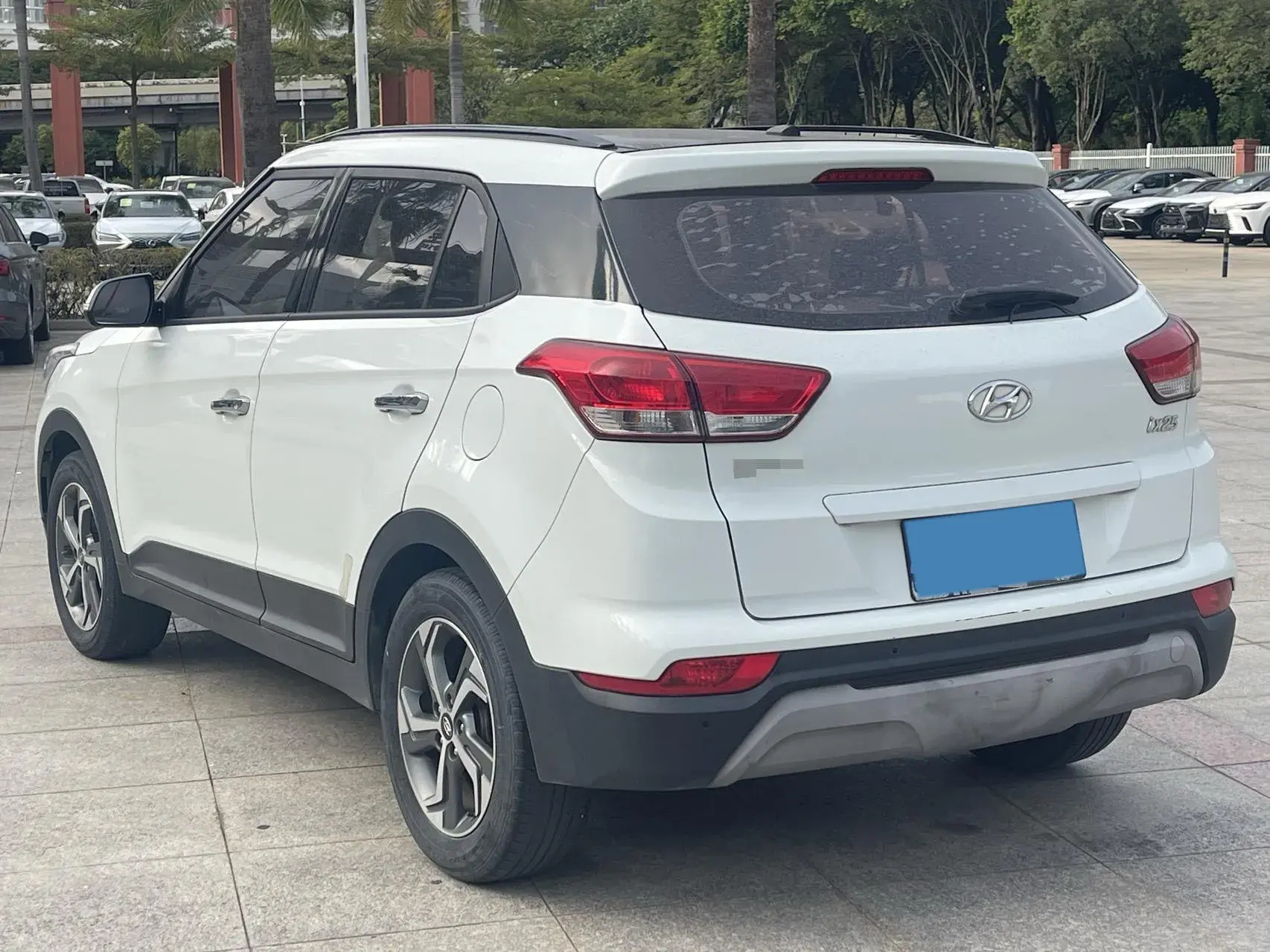 2017 HYUNDAI IX25 thumbnail 4