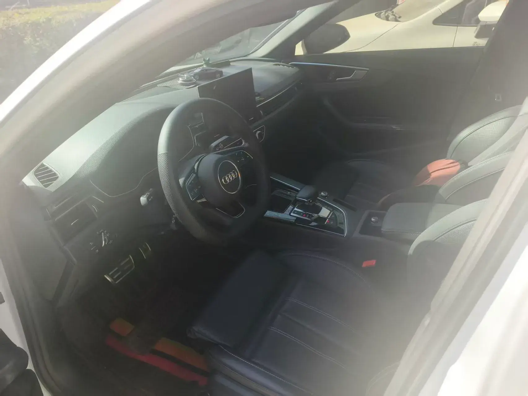 2023 AUDI A4L thumbnail 2