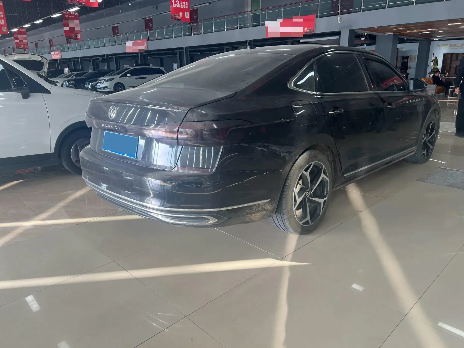 2023 VOLKSWAGEN PASSAT thumbnail 3