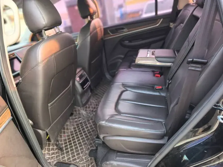 2018 ROEWE RX8 thumbnail 4