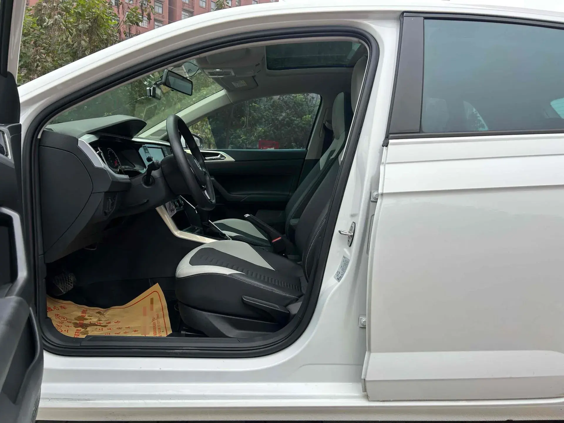 2019 VOLKSWAGEN POLO thumbnail 2