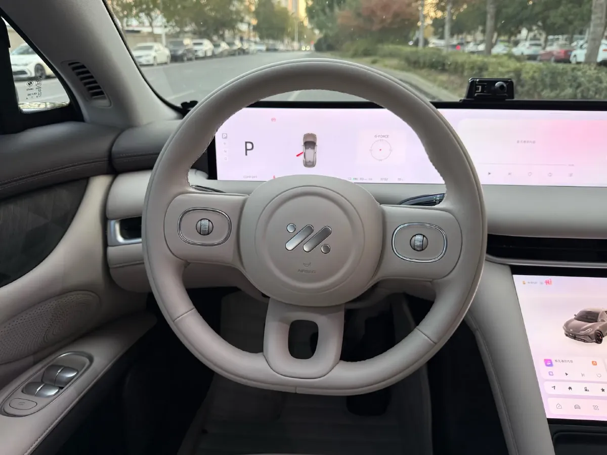 2023 IM LS6 BEV 100KWH,autocango,china used car exporter,china ev exporter,chinese used car exporter,chinese used ev exporter