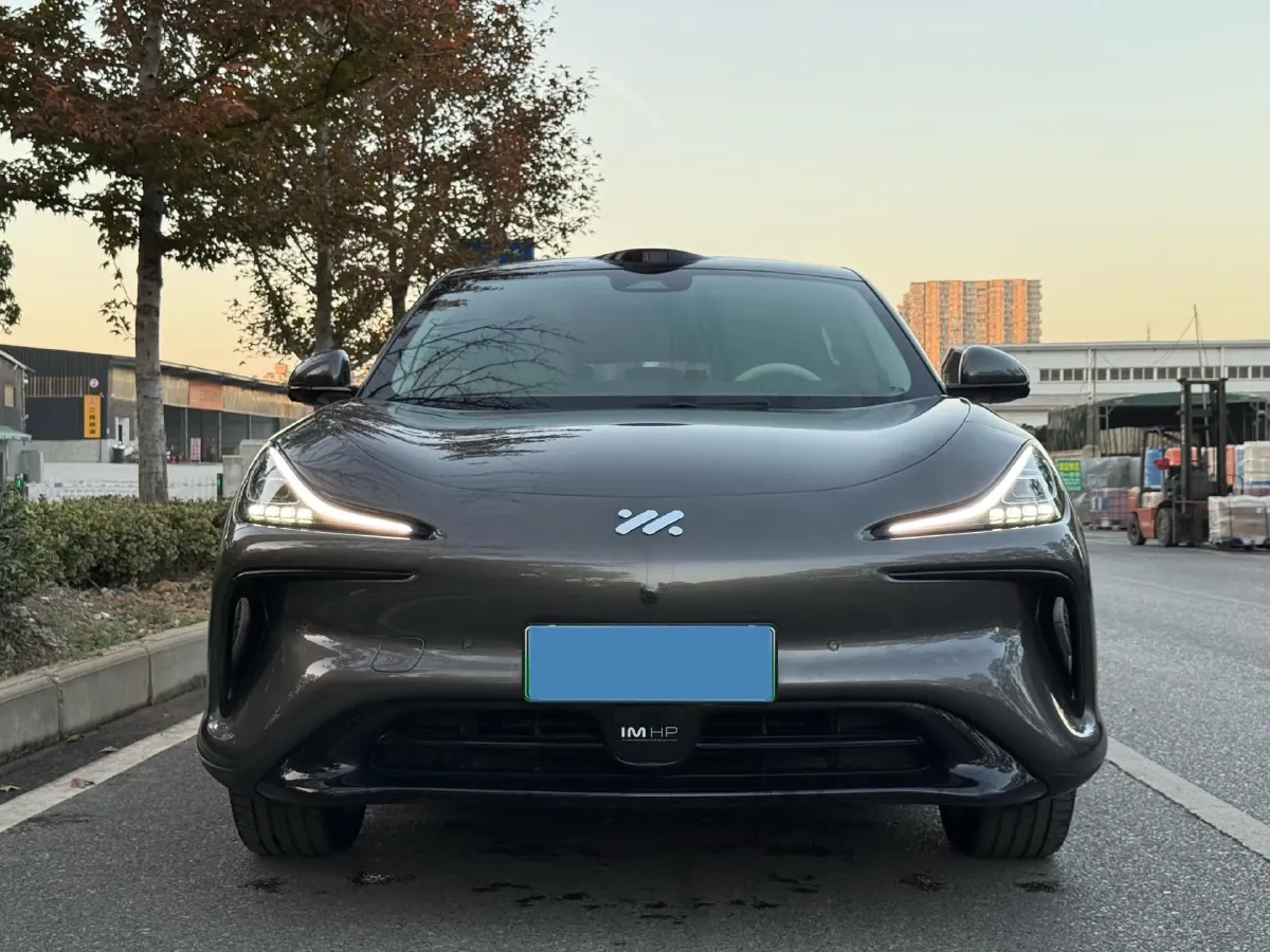 2023 IM LS6 BEV 100KWH,autocango,china used car exporter,china ev exporter,chinese used car exporter,chinese used ev exporter