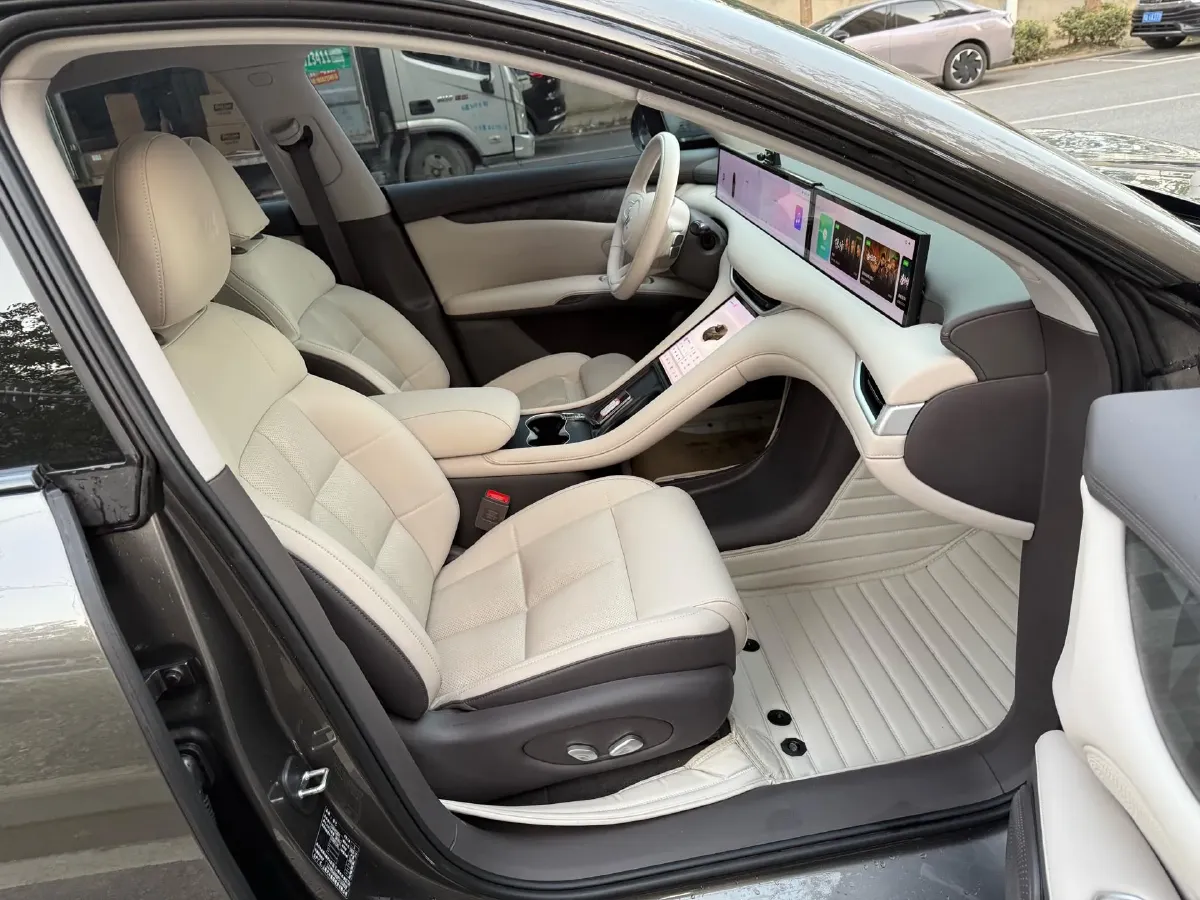 2023 IM LS6 BEV 100KWH,autocango,china used car exporter,china ev exporter,chinese used car exporter,chinese used ev exporter