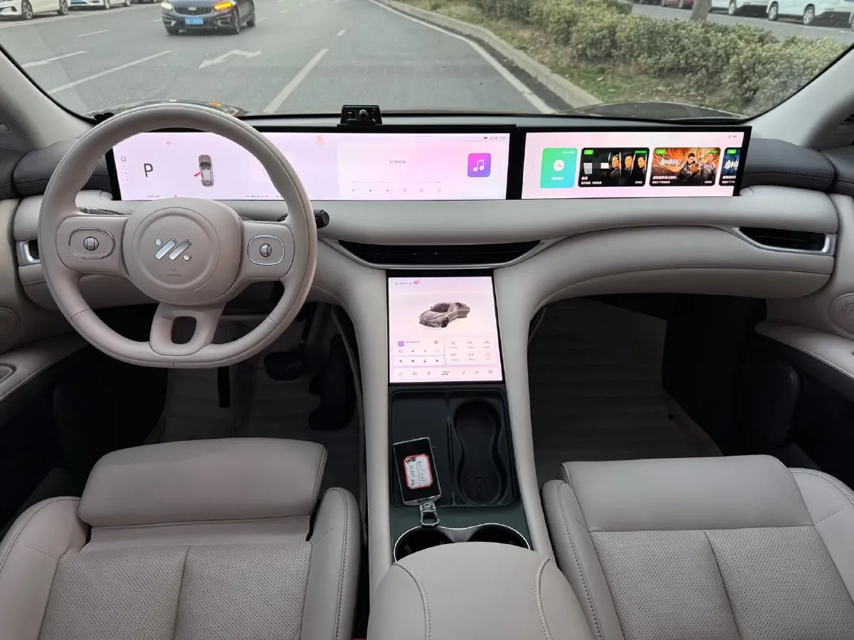 2023 IM LS6 BEV 100KWH,autocango,china used car exporter,china ev exporter,chinese used car exporter,chinese used ev exporter