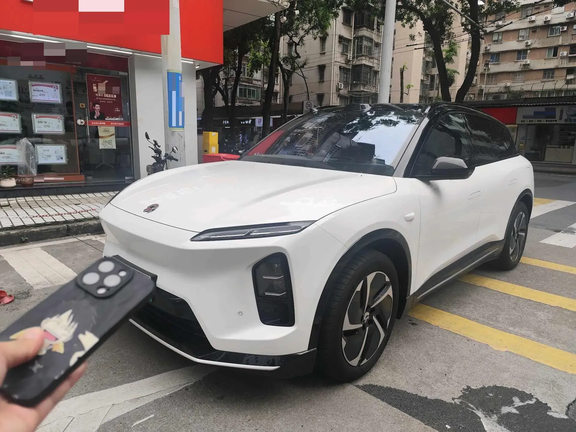 2025 NIO ES6 view 1