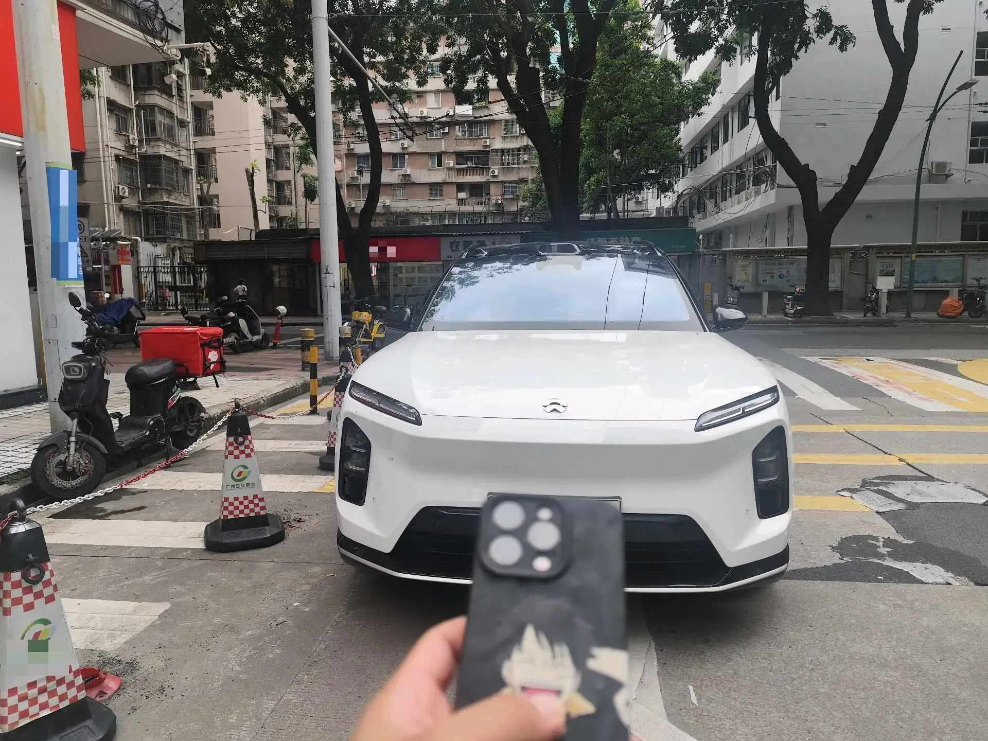 2025 NIO ES6 thumbnail 2