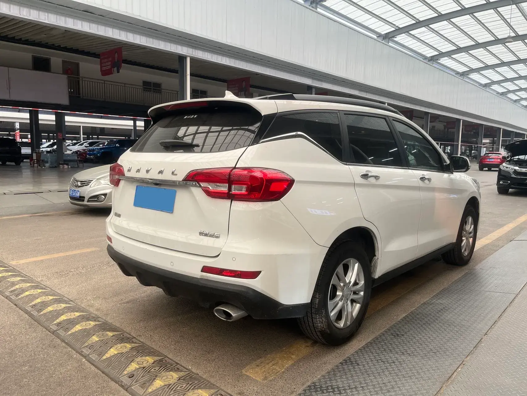 2019 HAVAL M6 thumbnail 2