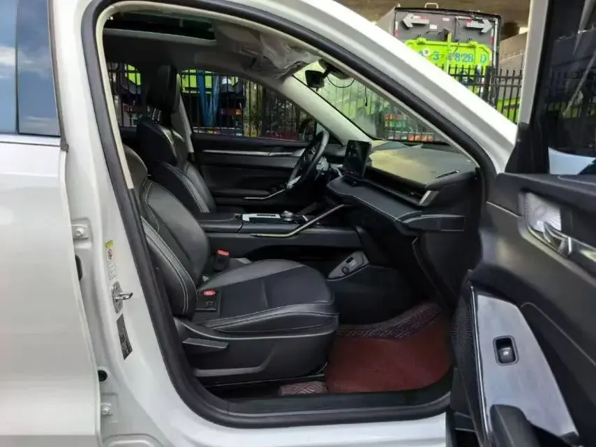 2022 HAVAL H6 thumbnail 4