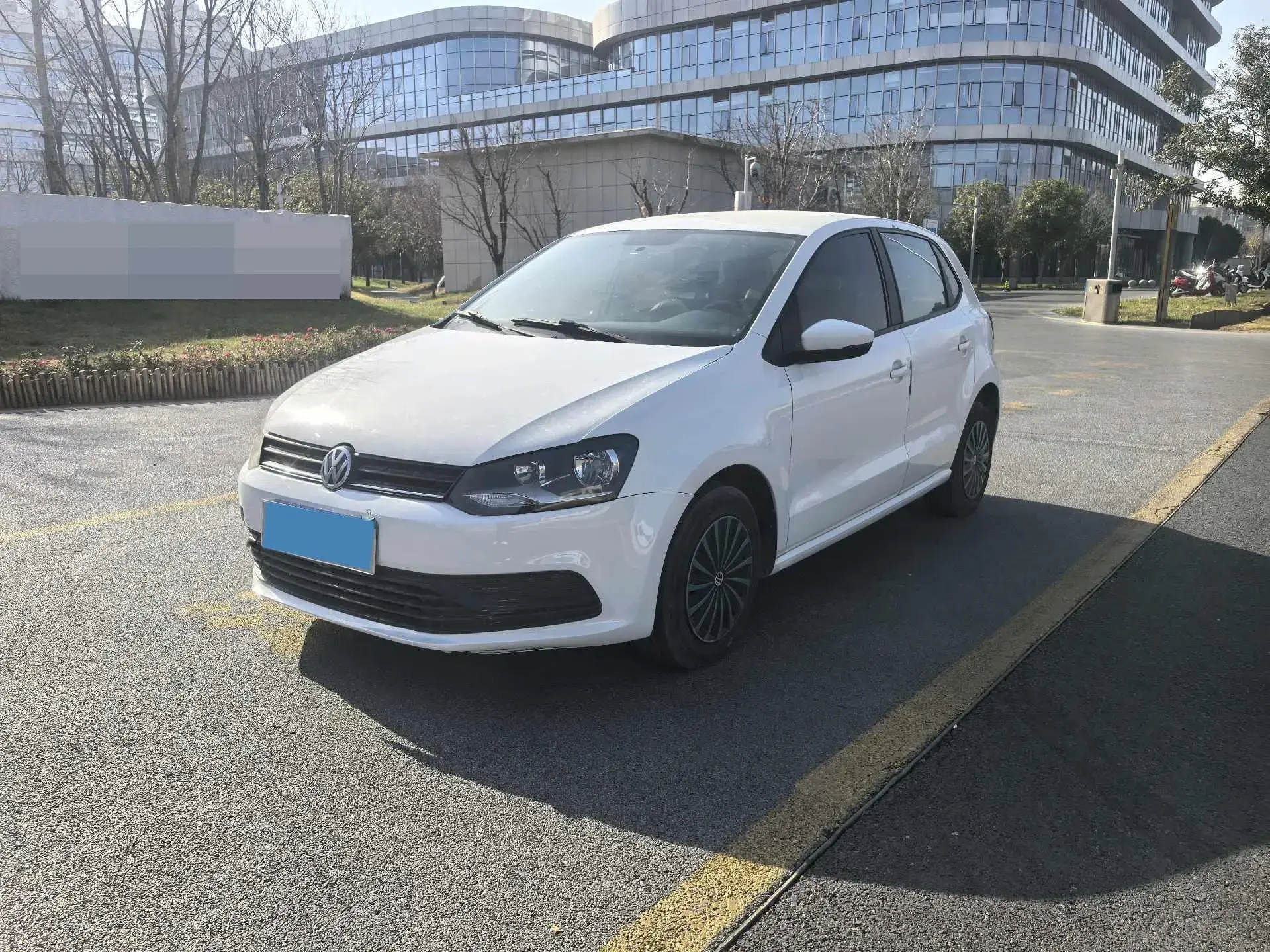 2018 VOLKSWAGEN POLO view 1