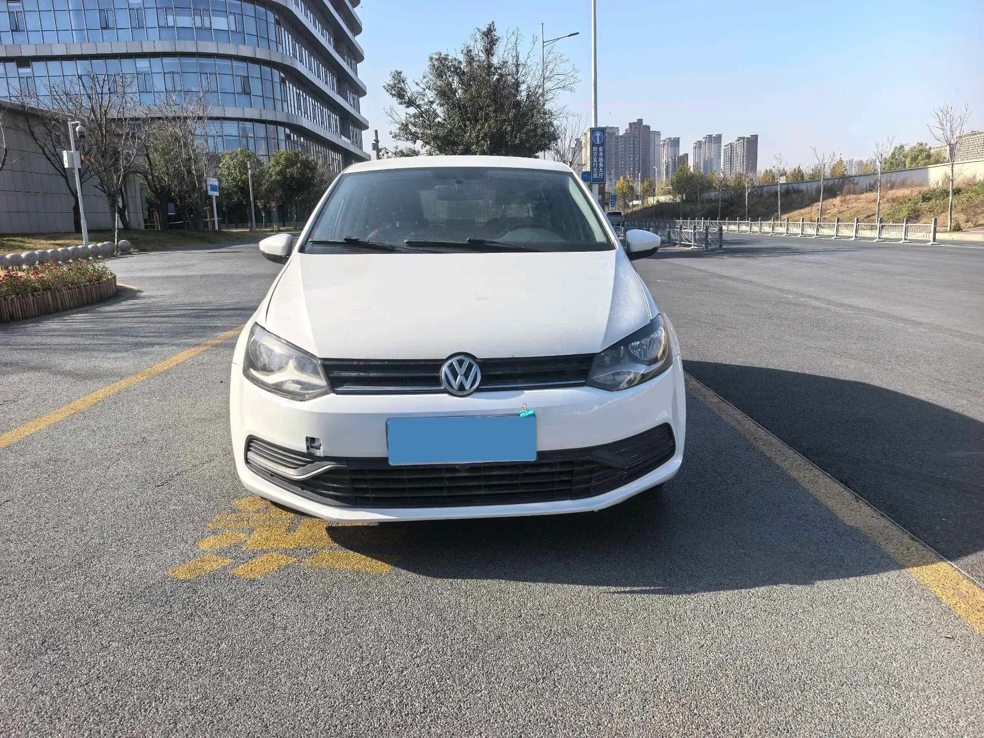 2018 VOLKSWAGEN POLO thumbnail 2