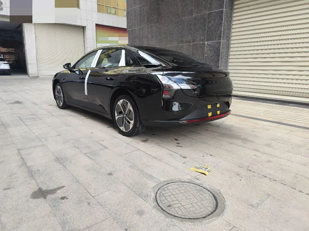 2025 XPENG MONA thumbnail 3