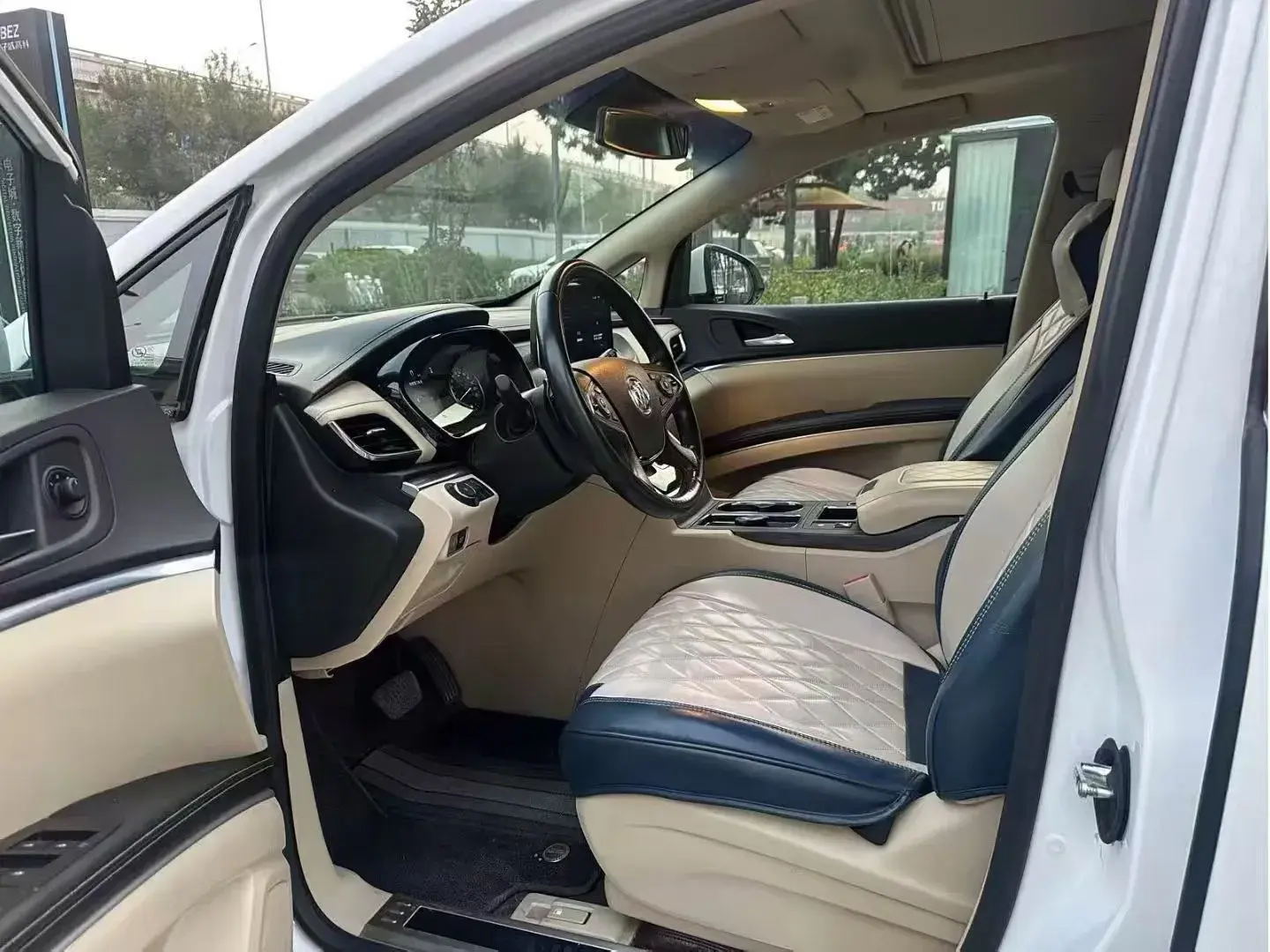 2023 BUICK GL8 thumbnail 2