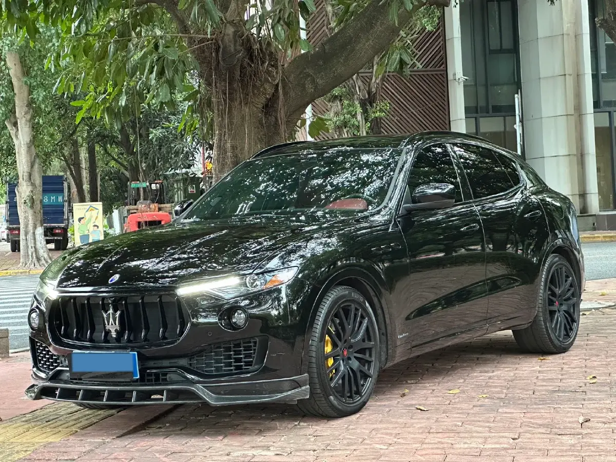 2018 Maserati Levante 3.0T 430HP V6 8AT
