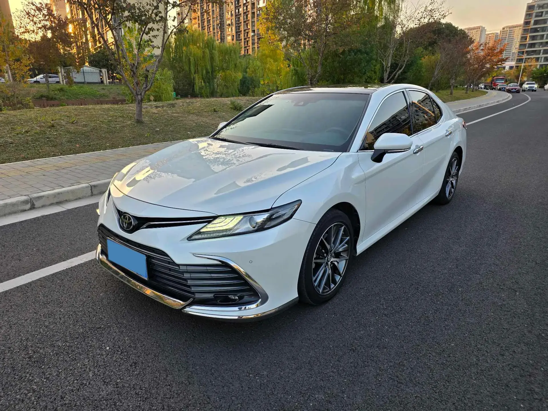 2021 TOYOTA CAMRY view 1