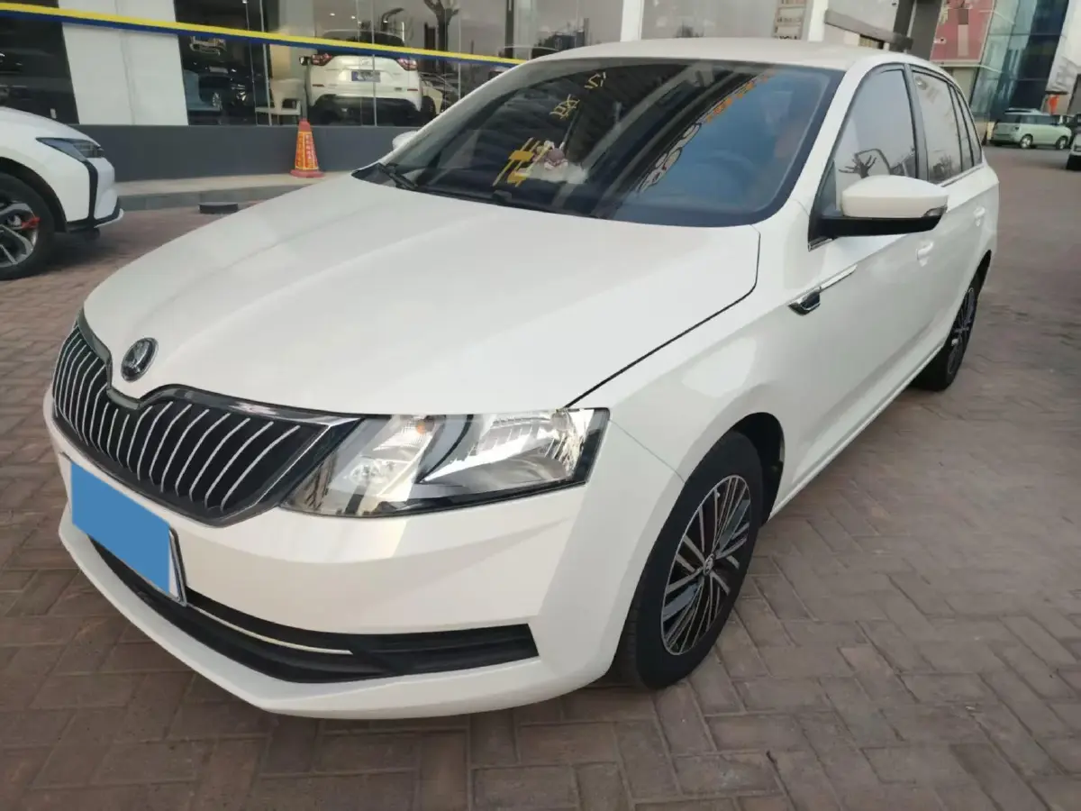 2019 Skoda Rapid Spaceback 1.5L 110HP L4 6AT