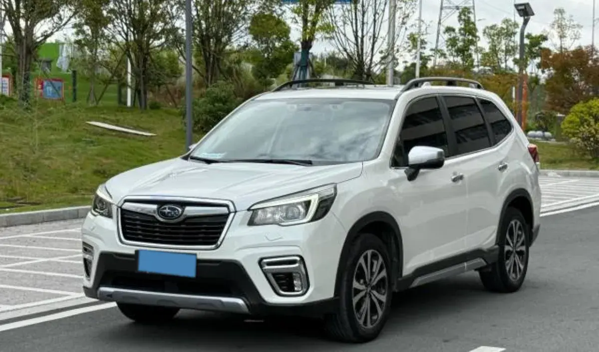 2021 SUBARU FORESTER view 1