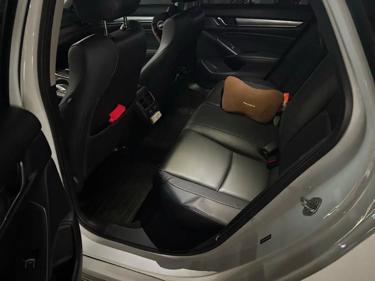 2022 Honda Accord 1.5T 194HP L4 CVT,autocango,china used car exporter,china ev exporter,chinese used car exporter,chinese used ev exporter