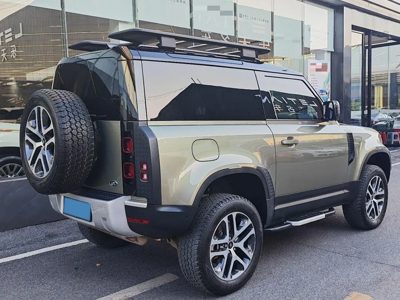 2022 LAND ROVER thumbnail 3