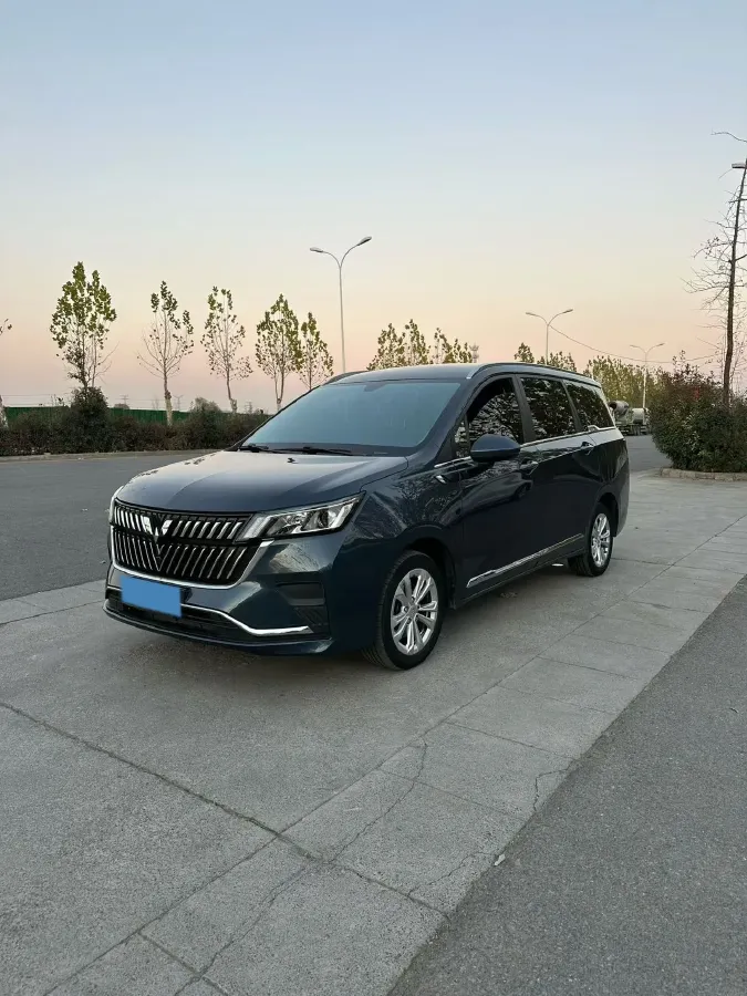 2022 WuLing JiaChen 1.5L 99HP L4 6MT,autocango,china used car exporter,china ev exporter,chinese used car exporter,chinese used ev exporter