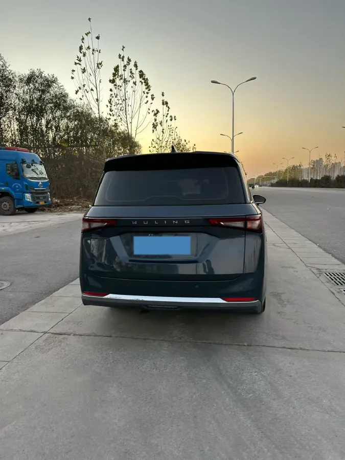 2022 WuLing JiaChen 1.5L 99HP L4 6MT,autocango,china used car exporter,china ev exporter,chinese used car exporter,chinese used ev exporter