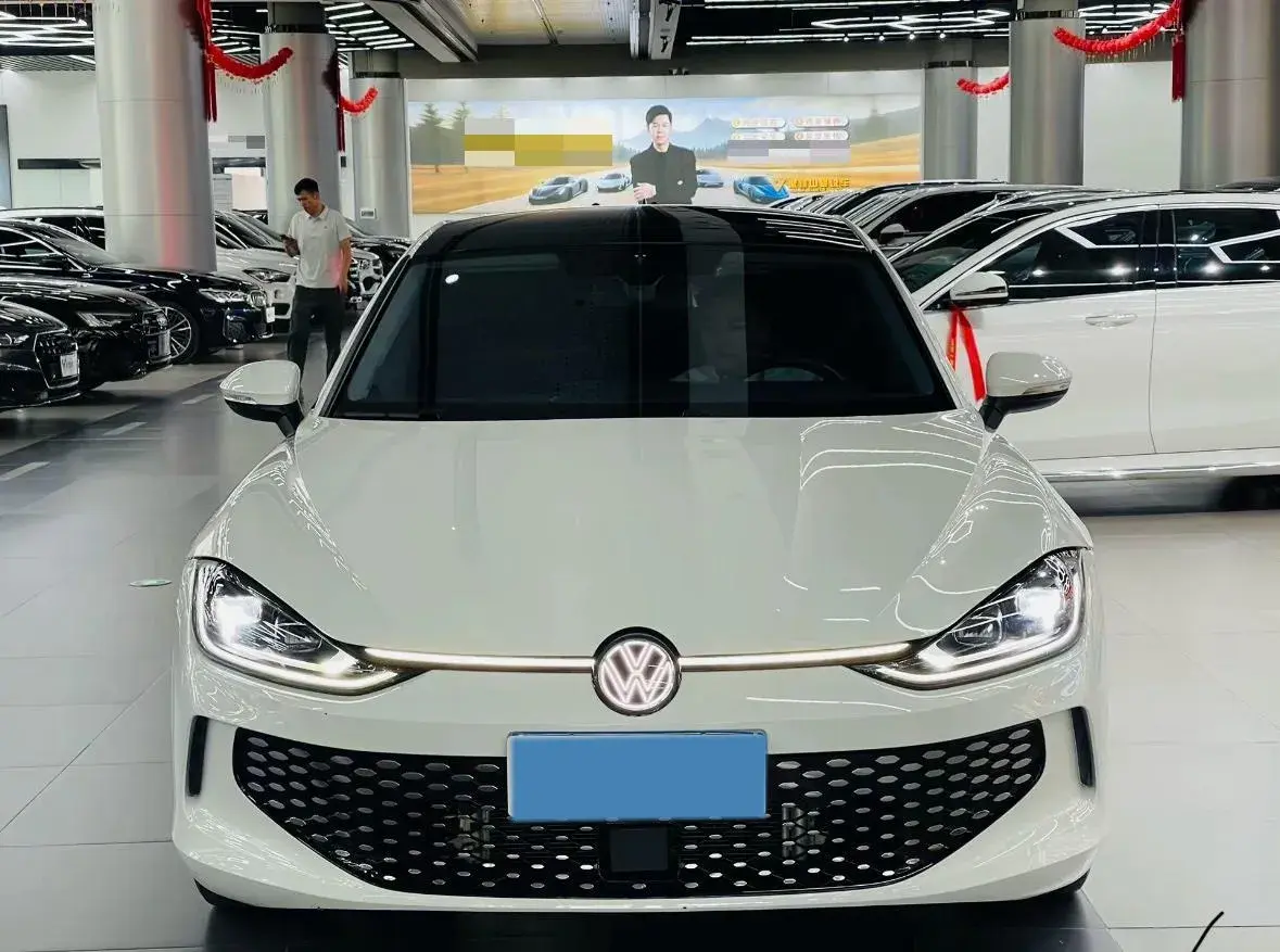 2022 VOLKSWAGEN LAMANDO thumbnail 2