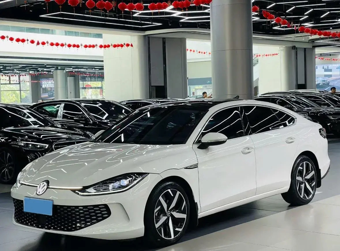 2022 VOLKSWAGEN LAMANDO view 1
