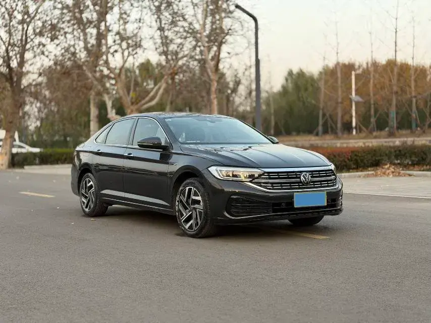 2023 VOLKSWAGEN SAGITAR thumbnail 3