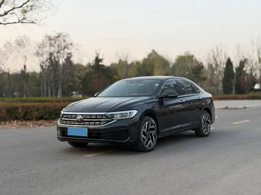 2023 VOLKSWAGEN SAGITAR view 1