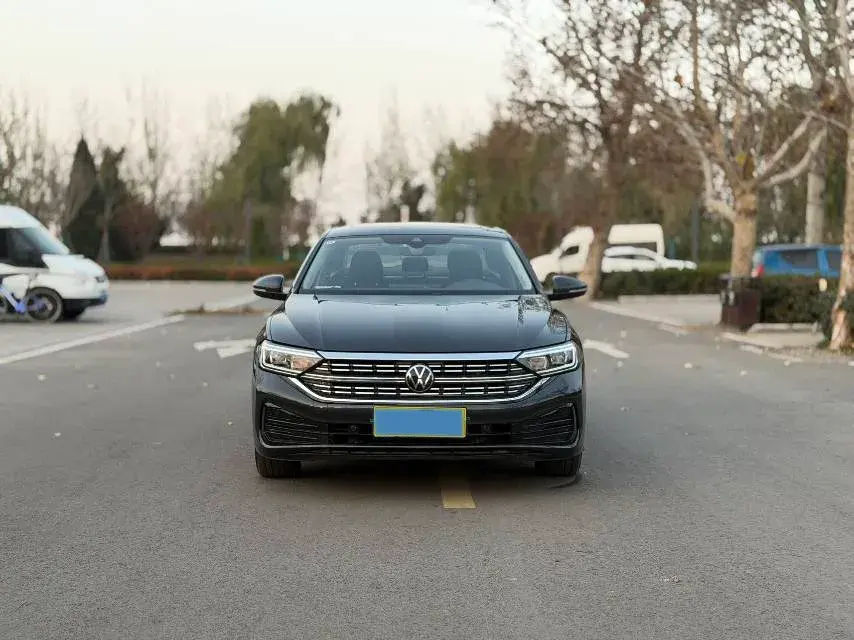 2023 VOLKSWAGEN SAGITAR thumbnail 2