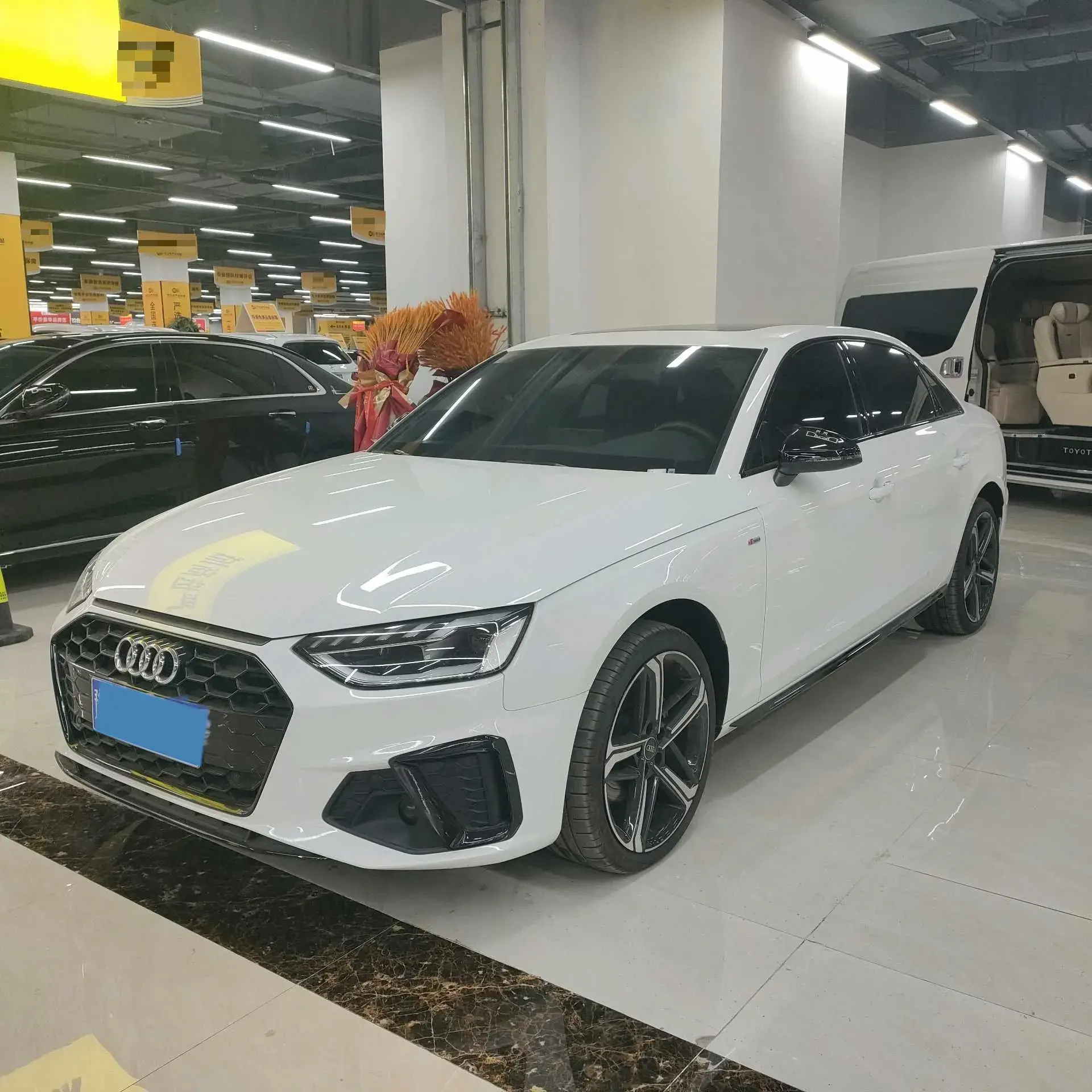 2024 AUDI A4L view 1