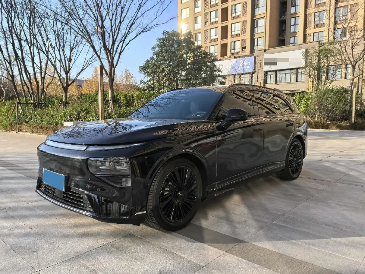 2025 Xpeng G9 BEV 79KWH