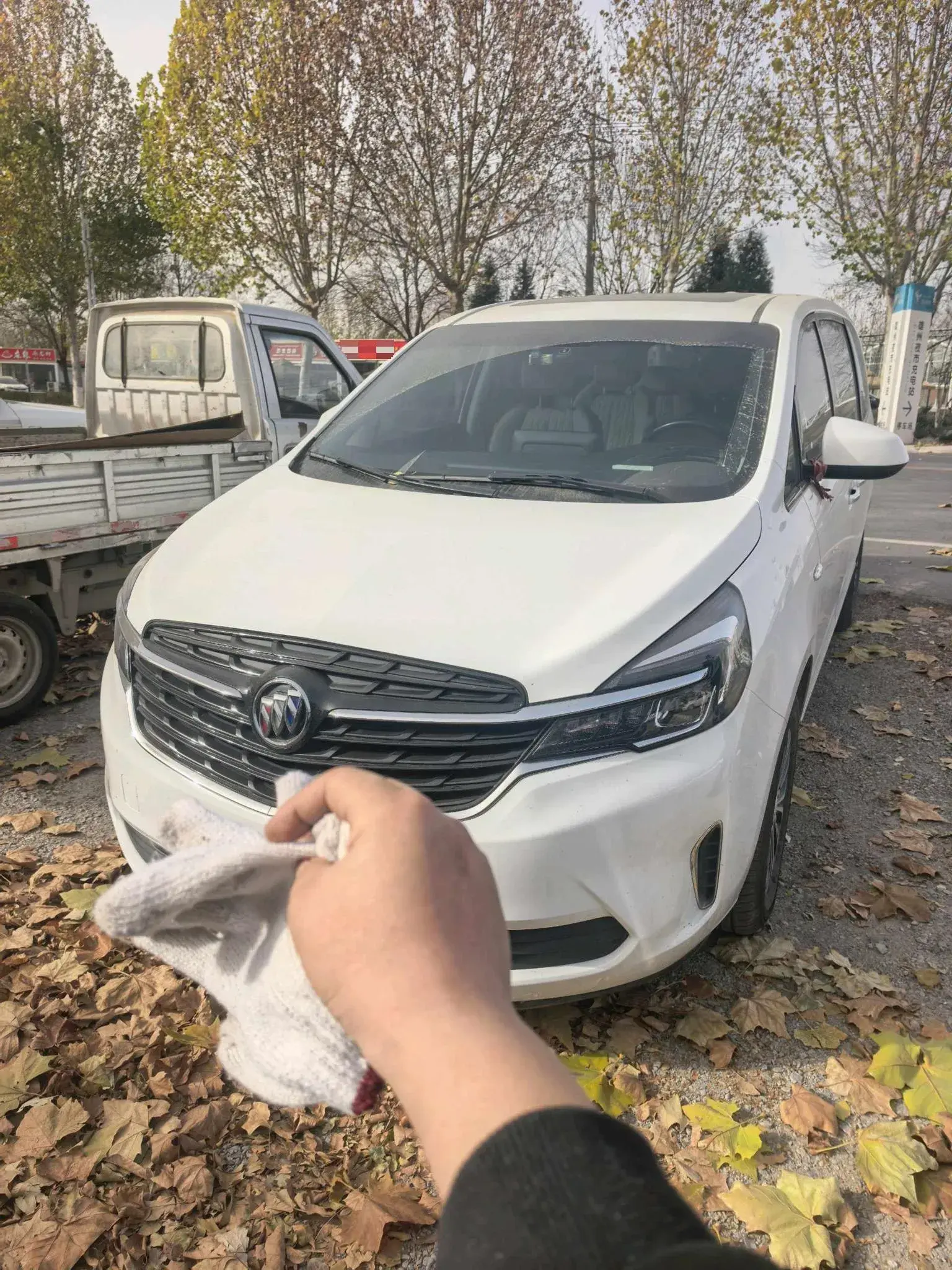 2021 BUICK GL8 view 1