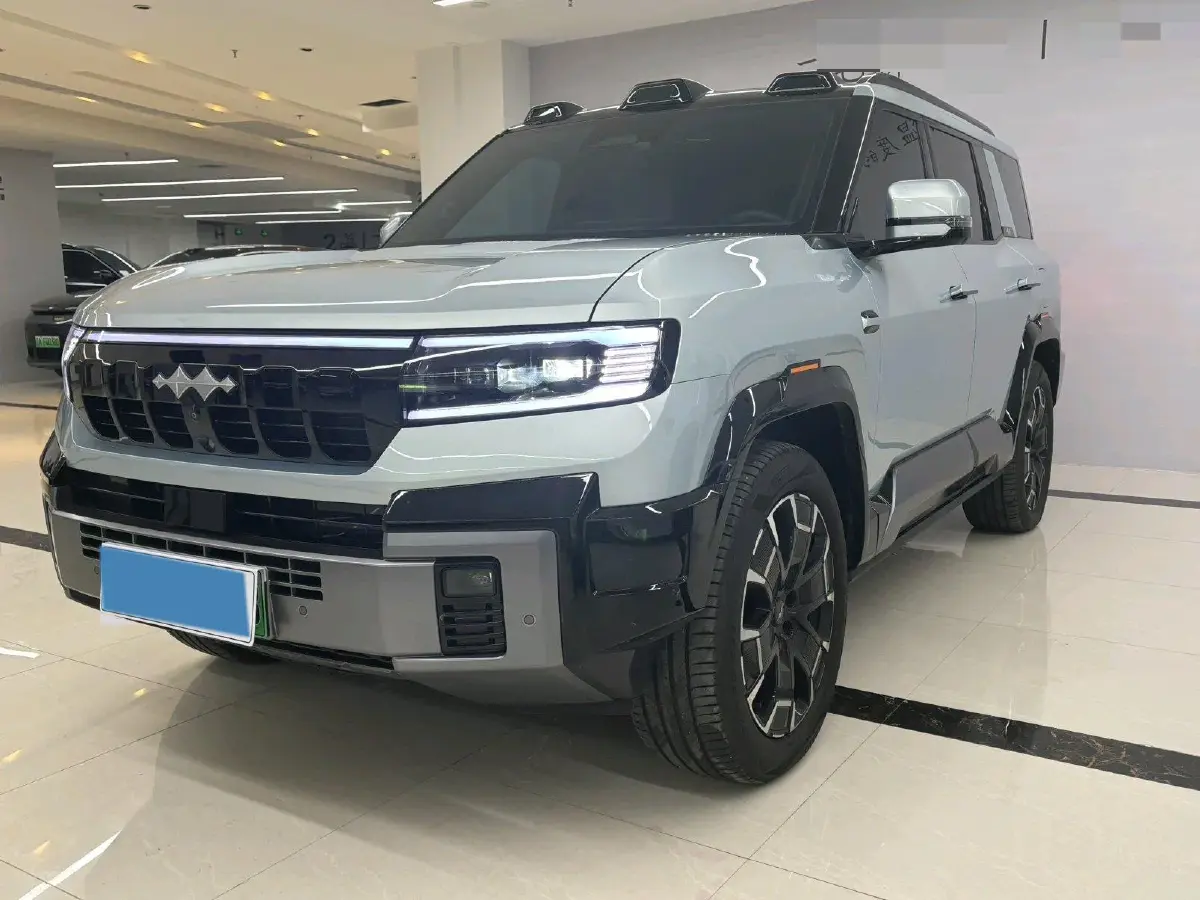 2025 FangChengBao Bao 8 2.0T 245HP L4 E-CVT PHEV 36.8KWH