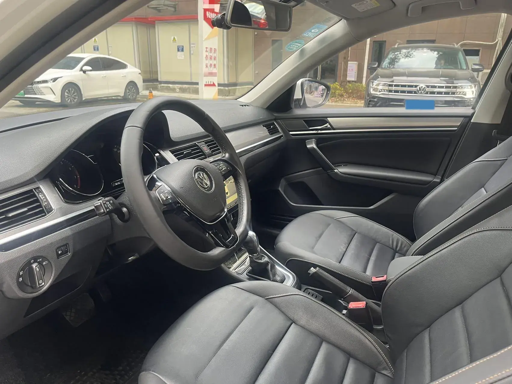 2018 VOLKSWAGEN BORA thumbnail 4