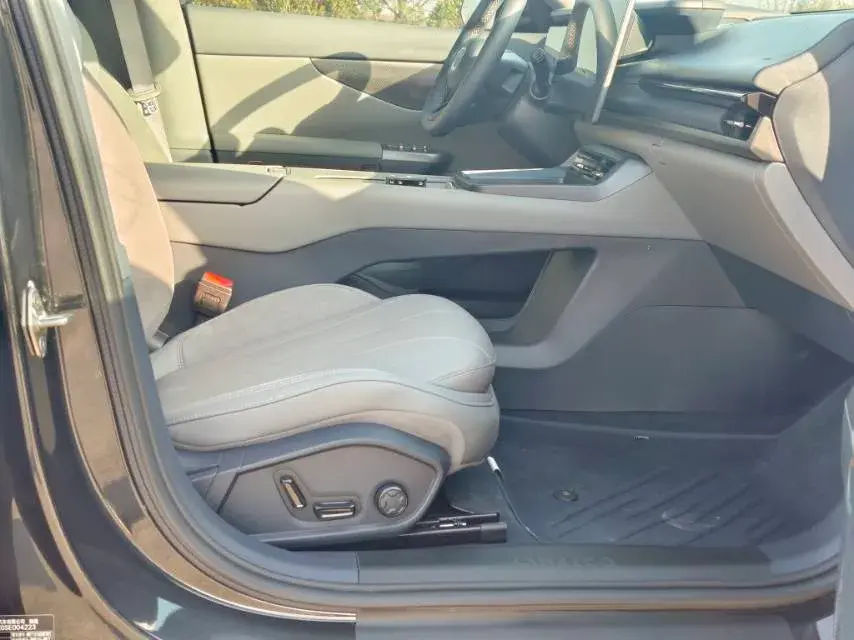 2024 LYNK&CO 07 thumbnail 4