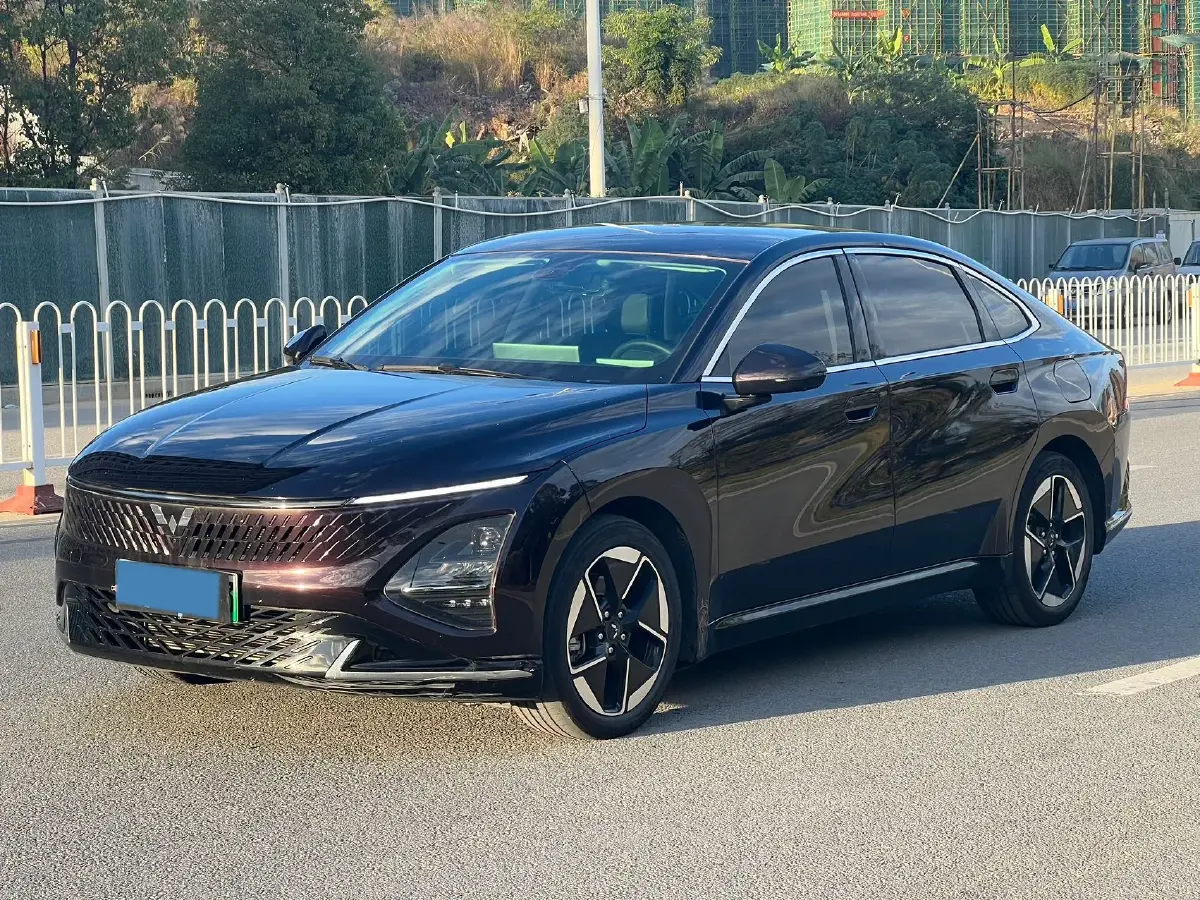 2023 WuLing XingGuang 1.5L 106HP L4 E-CVT PHEV 20.5KWH